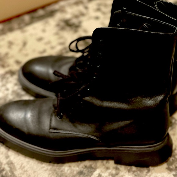 Stuart Weitzman MacKeenzie Bootie - Picture 4 of 4